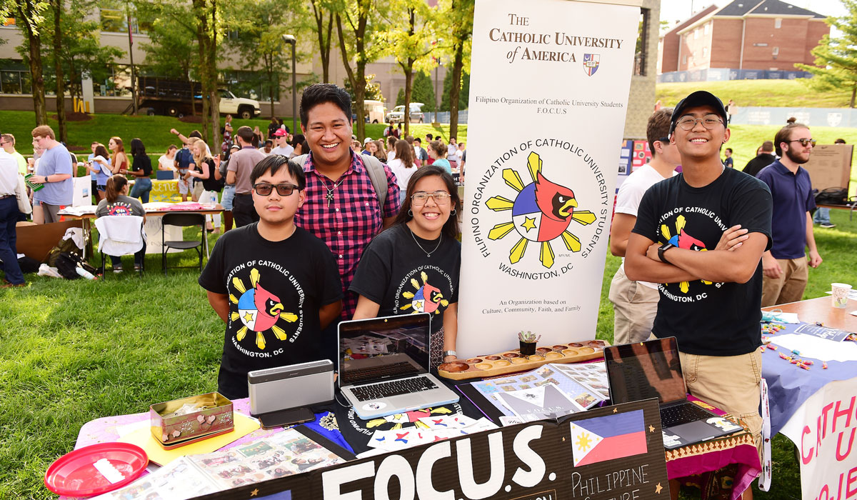 Filipino student organization at Fall Festival